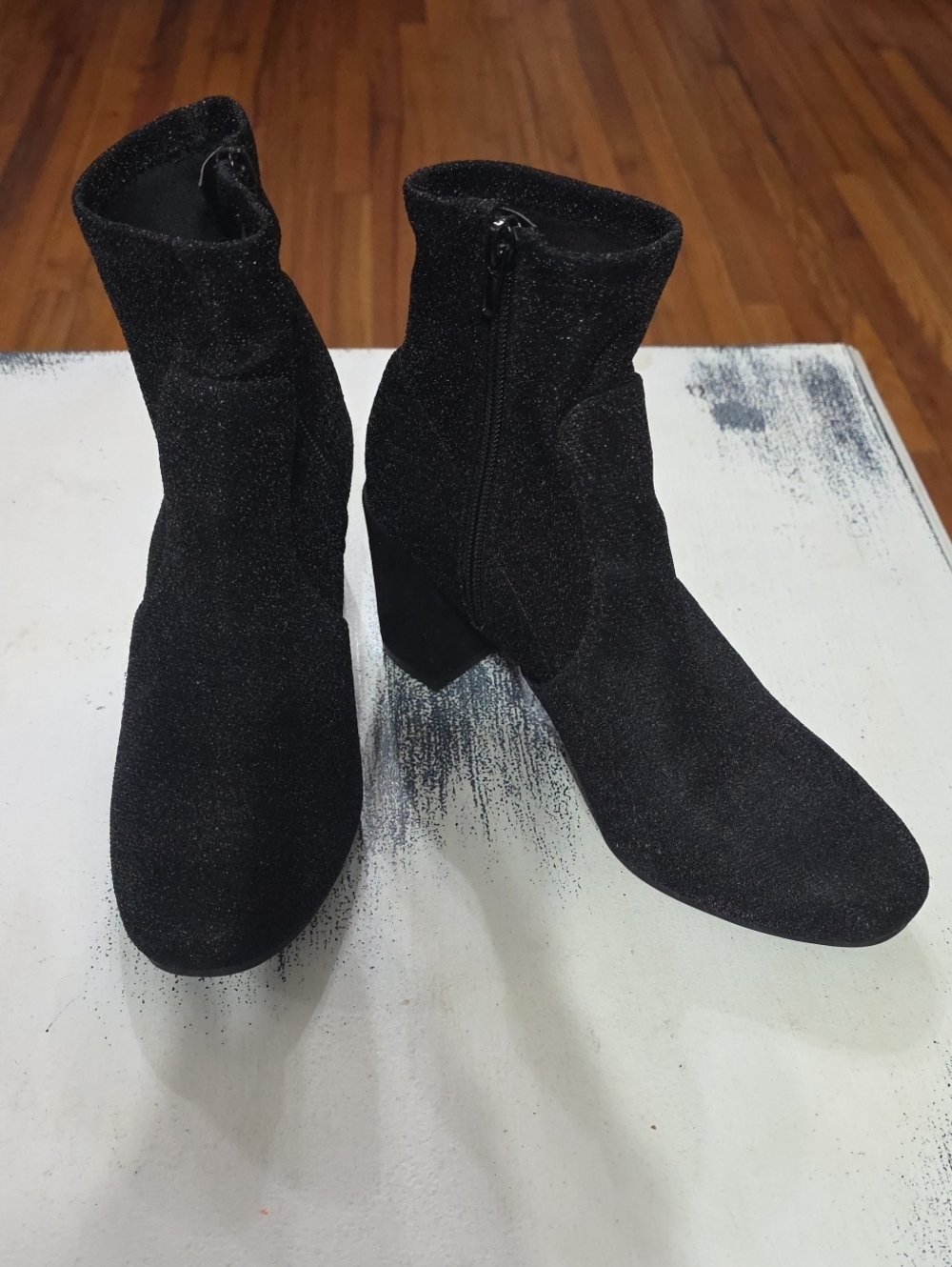 Mari A. Women's Ankle Booties Black Silver Sparkly Heeled Zips Sz 8.5 EUC